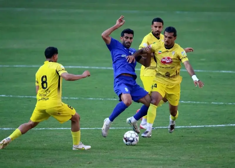 سردرگمی فوتبال در اسفندماه ایران