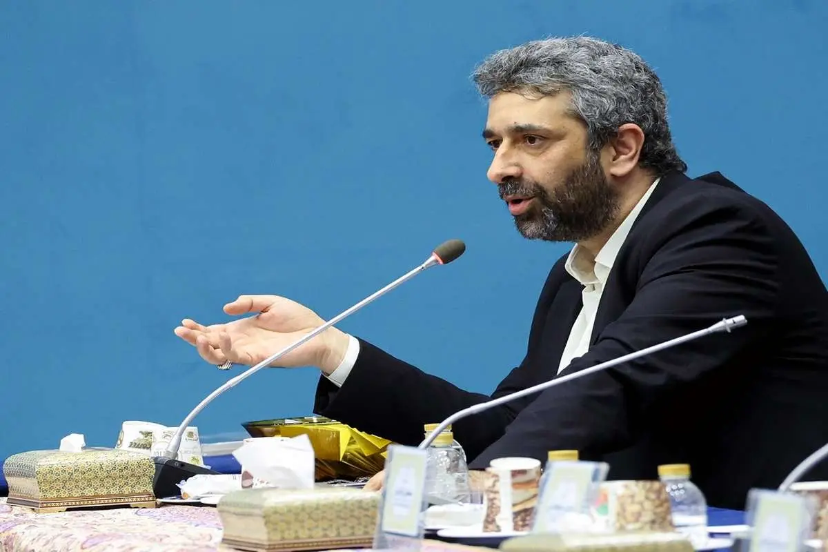 چرا از عادل فردوسی‌پور صندلی می‌گیریم/  لیست سیاه ممنوع التصویرها از کجا آمده؟