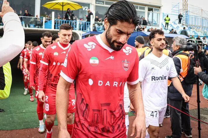 سپاهان بیخیال بازیکن پرسپولیس نمی‌شود: به اصفهان بیا