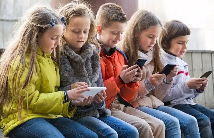 مواجهه با نسل زد و آلفا با ذهن ۲۰ سال پیش جواب نمی‌دهد
