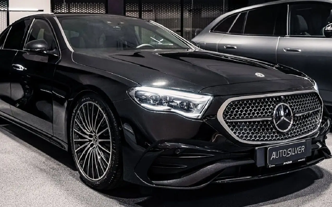 مرسدس‌بنز E200 وارد ایران شد