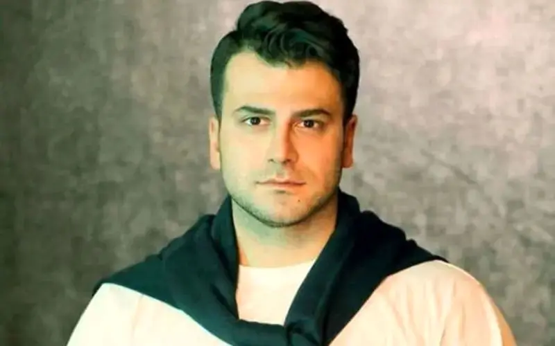 پشت صحنه بازی روزبه حصاری با گریم ترسناک