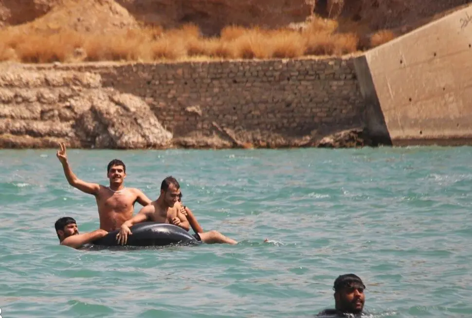 تصاویر؛ آب‌تنی تابستانی در خوزستان