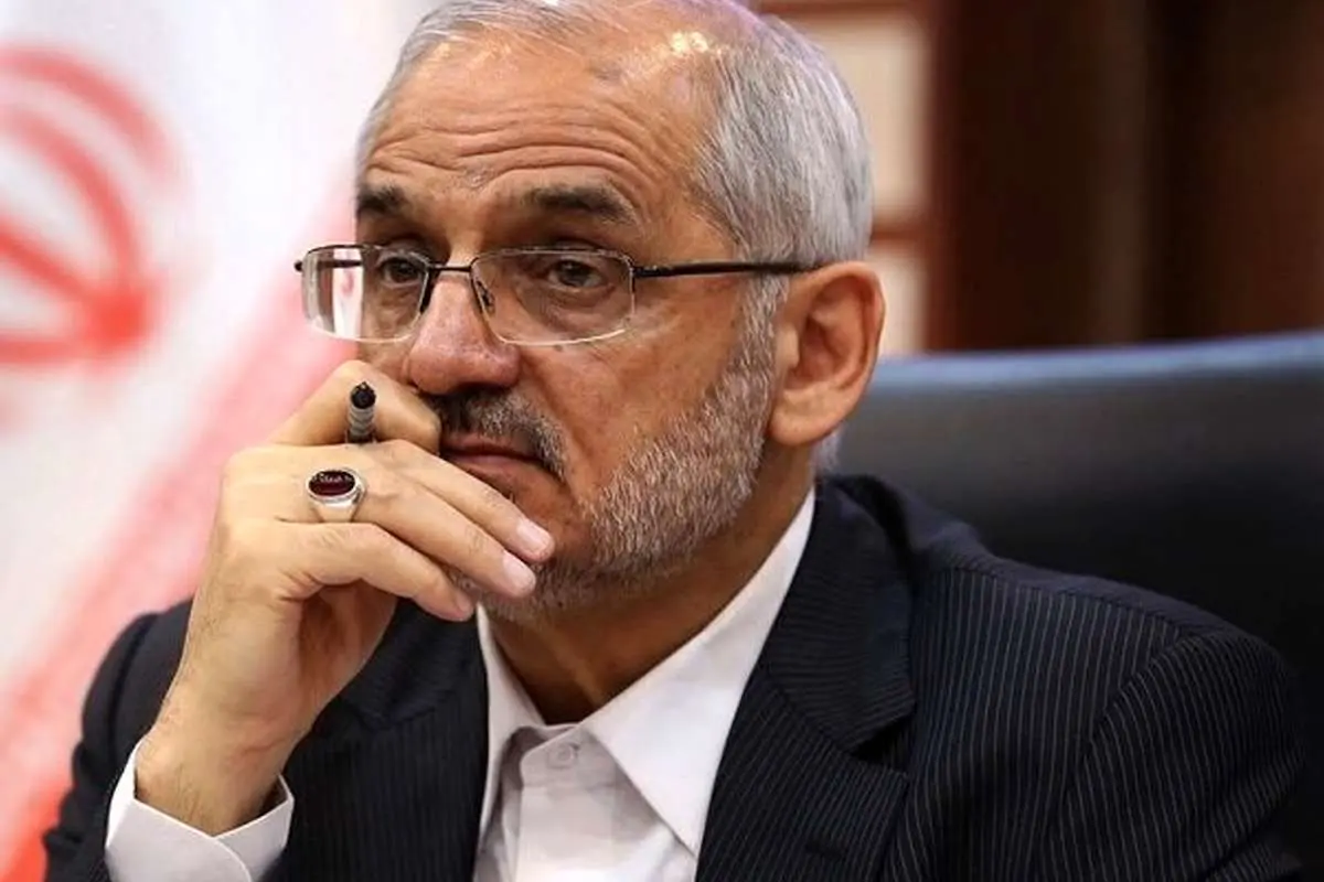 رئیس دفتر پزشکیان: پس از حمله اسرائیل به جلسه شورای عالی امنیت ملی، پای «پزشکیان» کمی زخم و سر و روی «سرلشکر موسوی» هم پر از خاک شده بود/ وزیر کشور طوری خاک تنفس کرده بود که دچار مشکل شده بود/ در پای رئیس‌جمهور خون متورم شده بود که پزشکان آن را تخلیه کردن