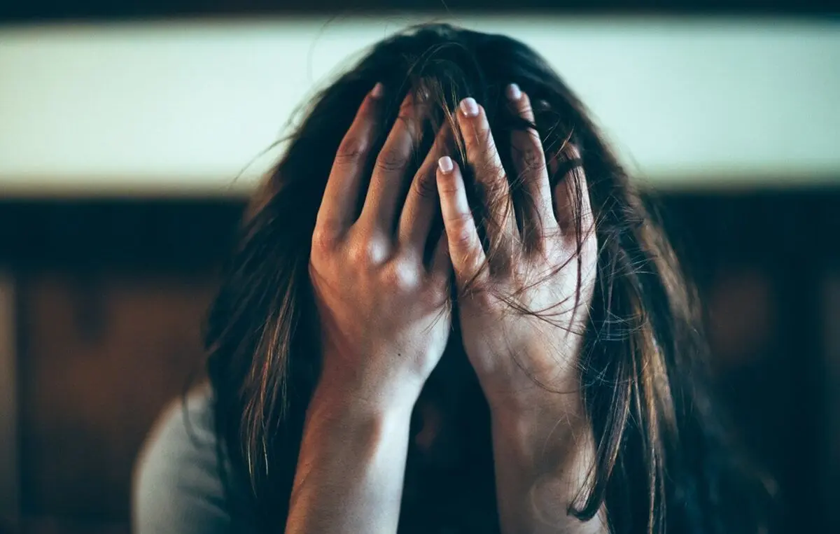 از گیاهان تا مدیتیشن: ۱۳ راهکار طبیعی برای غلبه بر اضطراب