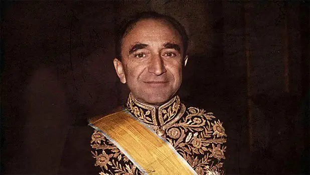 اسدالله علم، مرد متنفذ دربار پهلوی