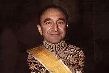 اسدالله علم، مرد متنفذ دربار پهلوی