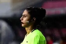 ببینید؛ لحظه سرنگون شدن کمک داور زن توسط دو بازیکن