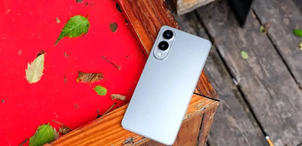 کپی‌برداری ناشیانه سامسونگ از اپل دردسرساز شد