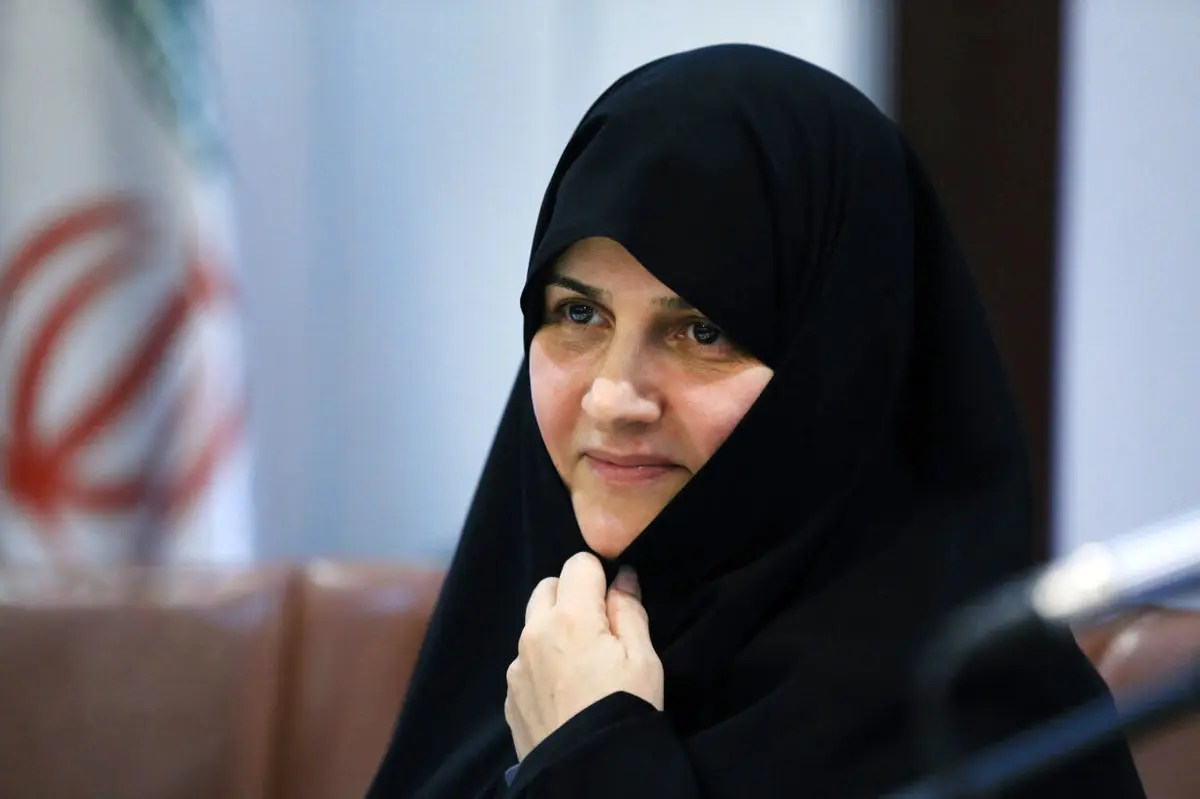 خانم علم الهدی! اگر آقای رئیسی در قید حیات بود، باز هم از اشاعه فحشا گلایه می‌کردید؟ 

