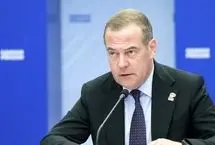 مدودف: آمریکا «کلانتر از خودراضی» است