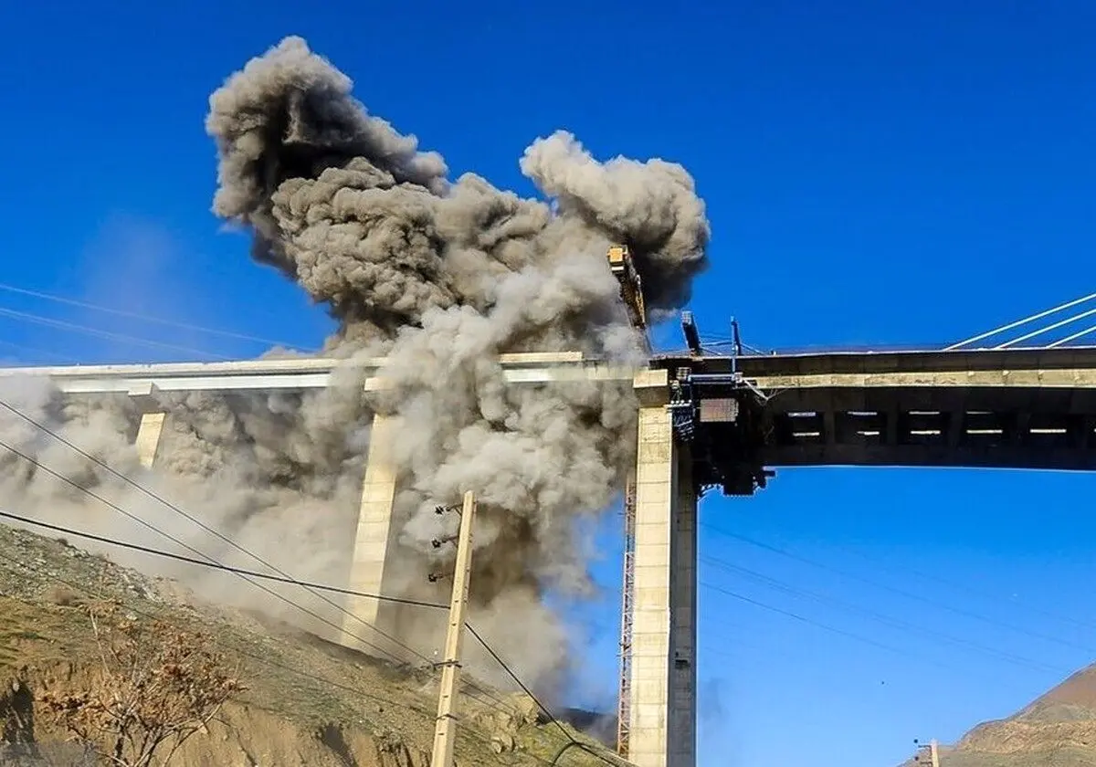 شهردار کرج: پل بی یک در عظیمیه کرج با ۹ بمب سنگین مورد اصابت قرار گرفت