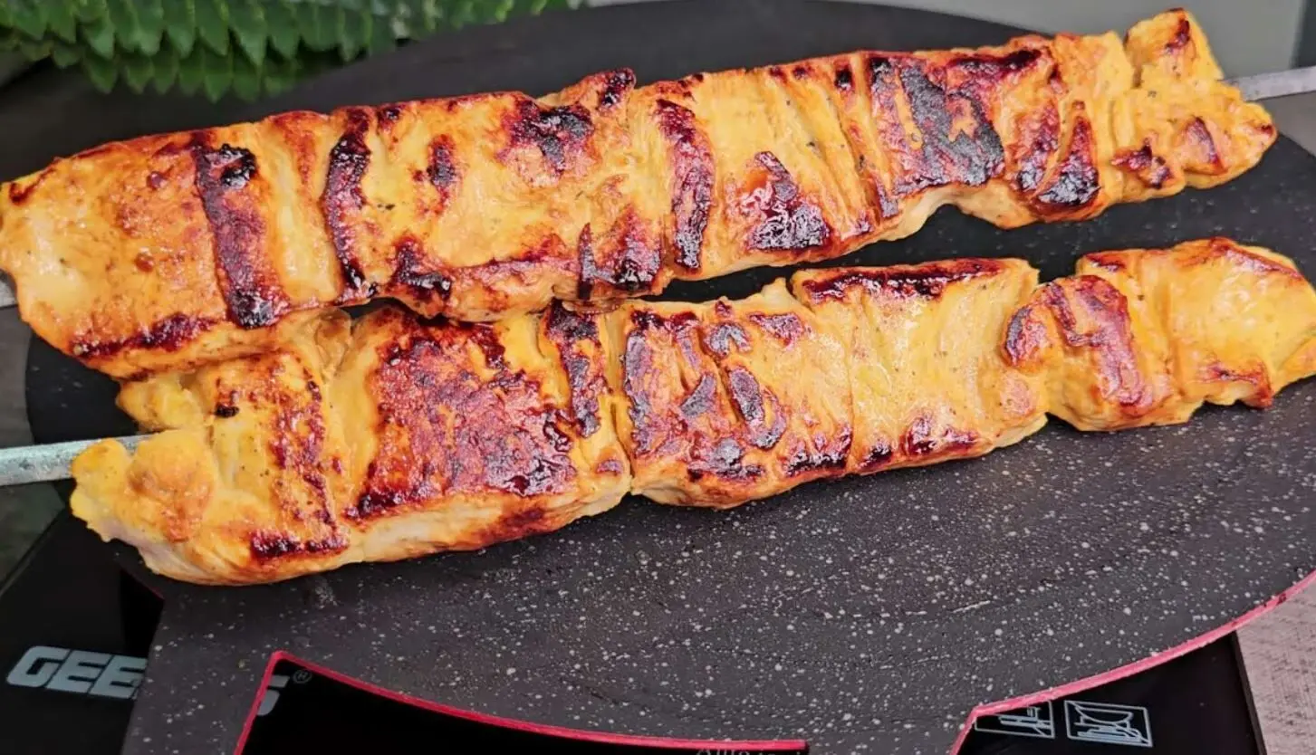 ببینید؛ طرز تهیه جوجه کباب زعفرانی کاردی یا برگی 
