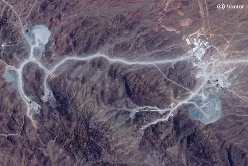 تاسیسات کوه کلنگ