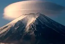 ببینید؛ تشکیل ابر عدسی‌شکل بر فراز کوه فوجی