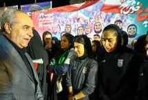 تصاویر؛ استقبال مردم تبریز از بانوان ملی‌پوش