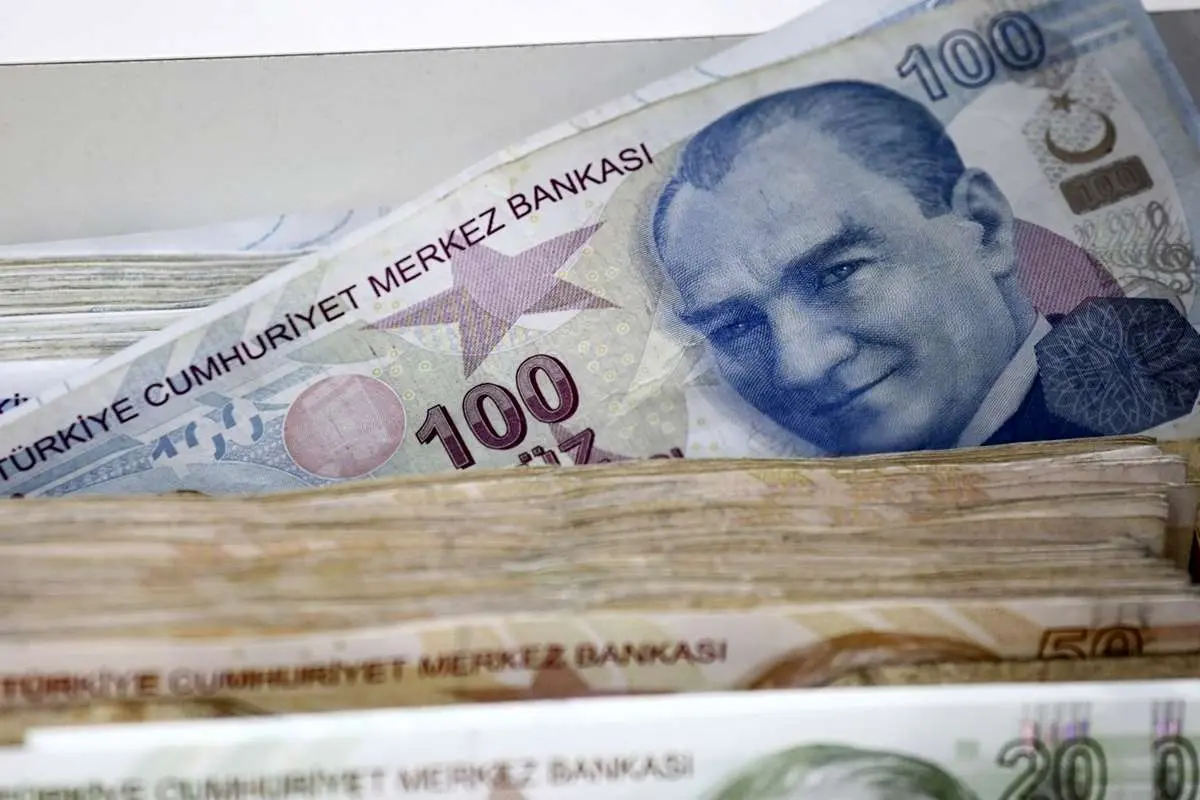 قیمت لیر ترکیه امروز شنبه 15 آذر ۱۴۰۴
