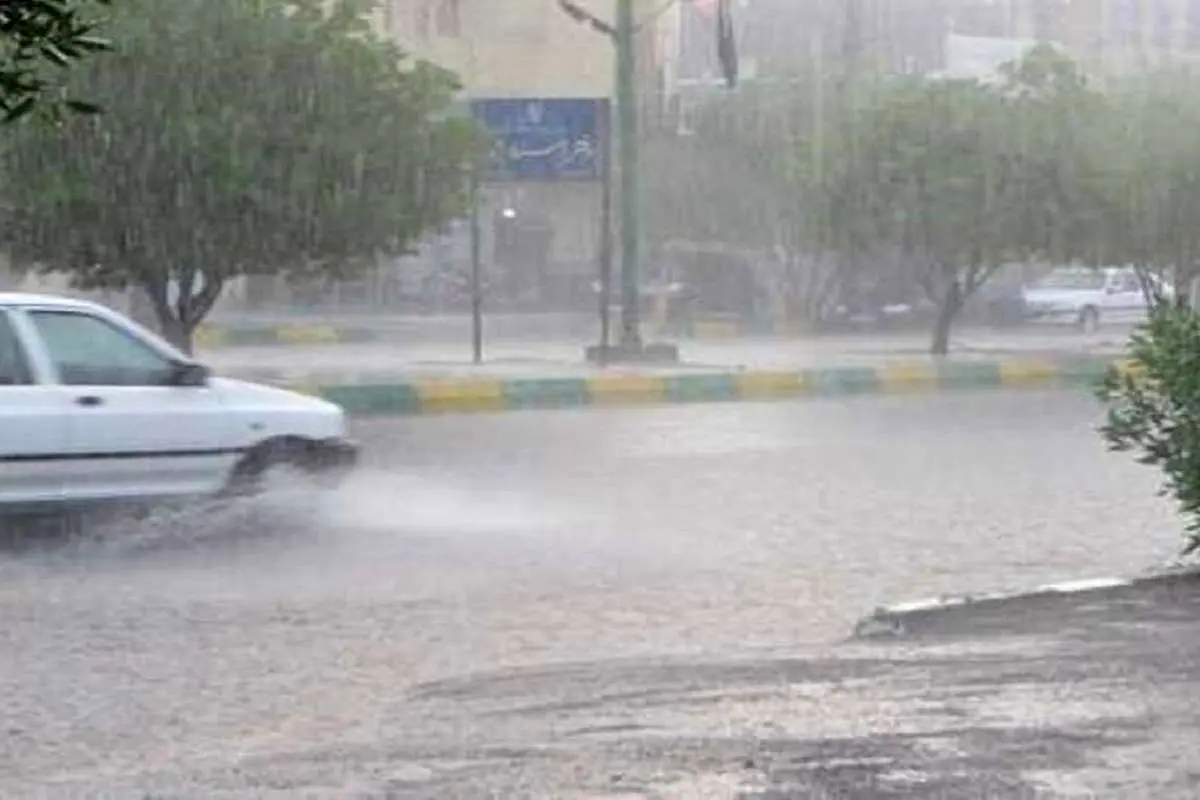 ببینید؛ جادهٔ اسالم به الماس در اردبیل زیر آب رفت
