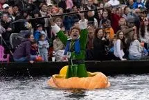 ببینید؛ مسابقه قایق‌سواری با کدوهای غول‌پیکر