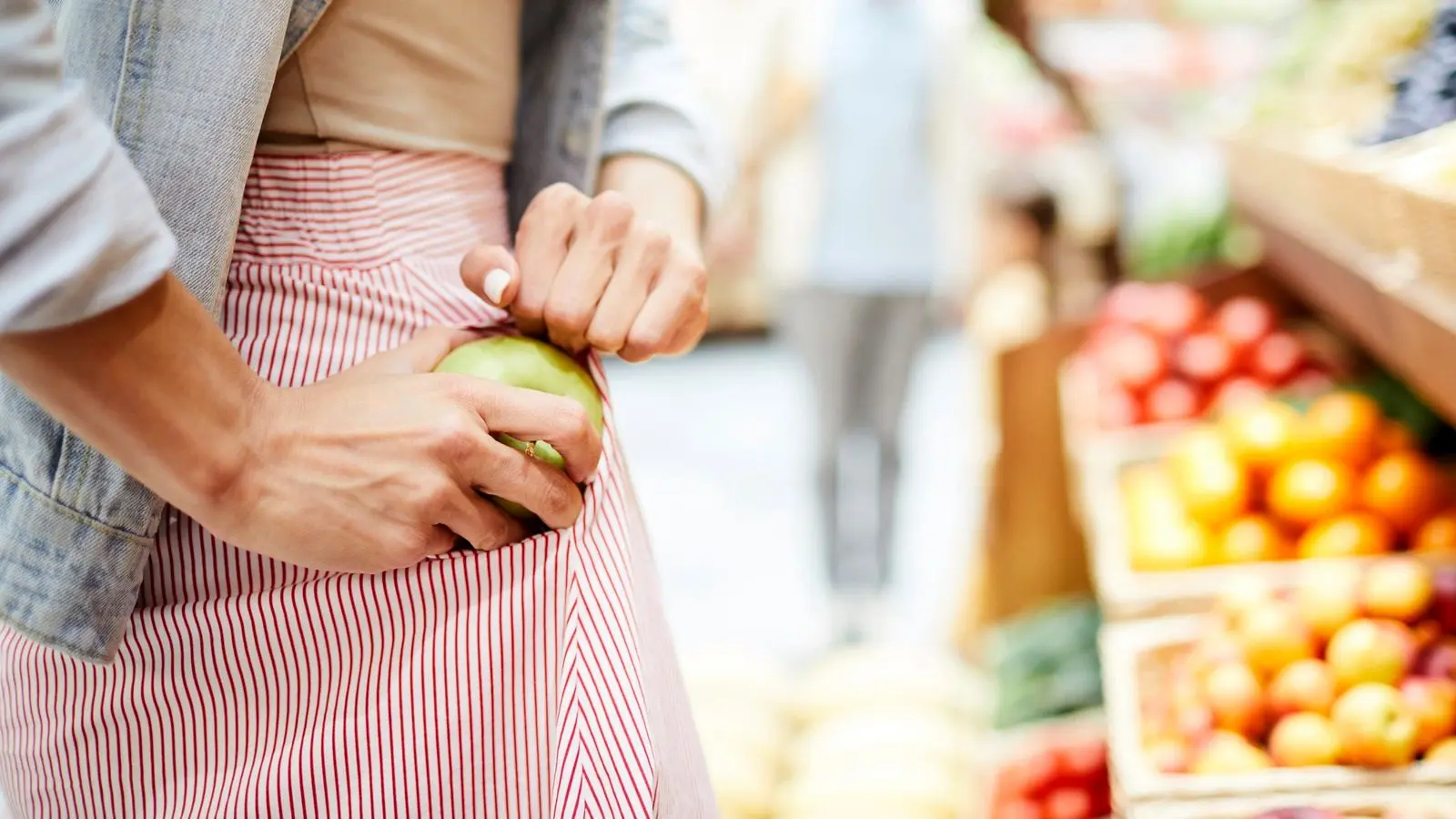 روش جدید سرقت میوه هنگام خرید