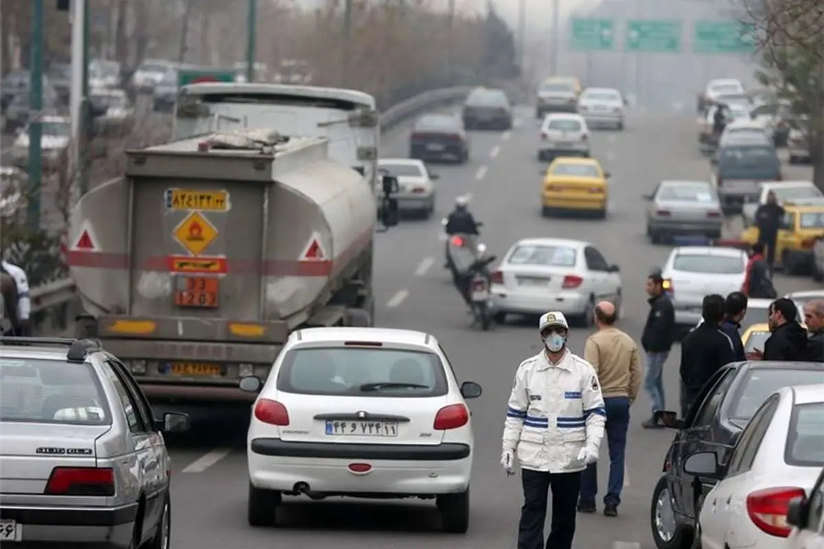 چه چیز تهران را خفه کرده؟ کیفیت سوخت، خودرو، پالایشگاه، حمل و نقل عمومی یا شاید قیمت بنزین؟