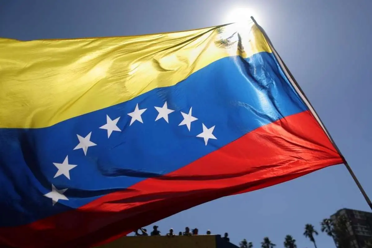 هشدار سناتور آمریکایی به مادورو/ همین الان به روسیه یا چین برو!