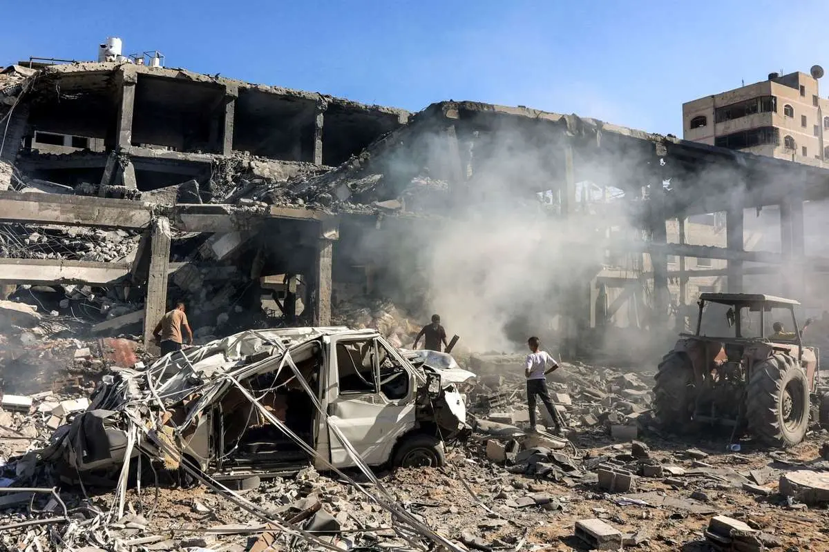 لحظه انهدام ساختمان دانشگاه اسلامی غزه
