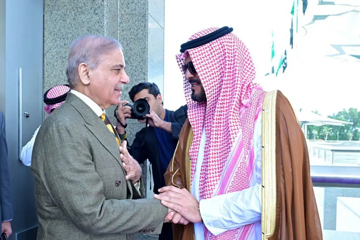 شهباز شریف وارد عربستان شد