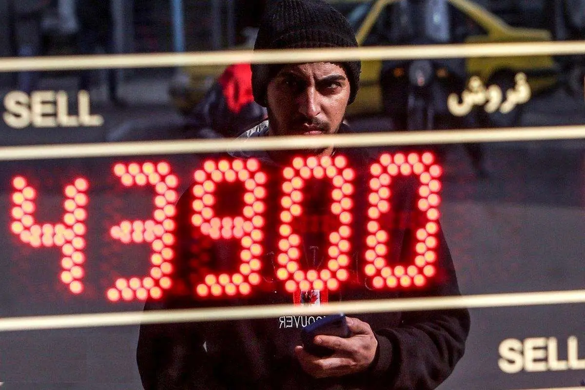 قیمت دلار امروز پنجشنبه 27 شهریور 1404