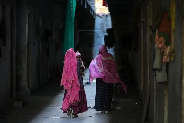 تصاویر؛ جنگ ایران، کارخانه‌های هند را تعطیل کرد