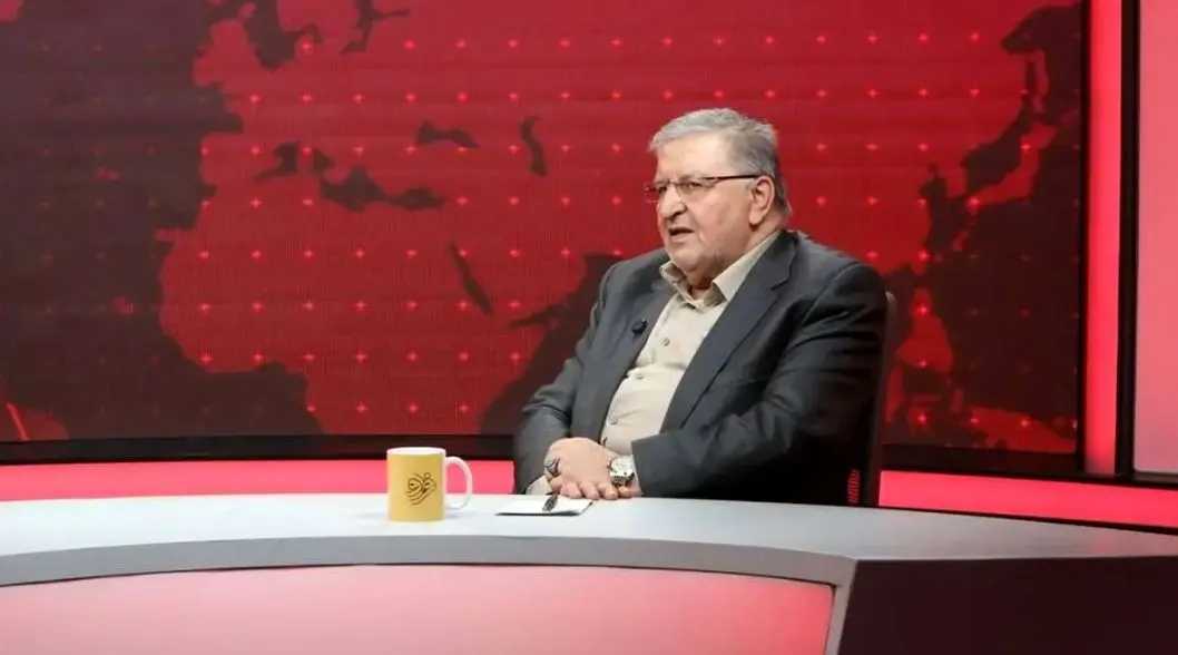 تابعیت پسر عارف؛ حق با رسایی است یا خیر؟!