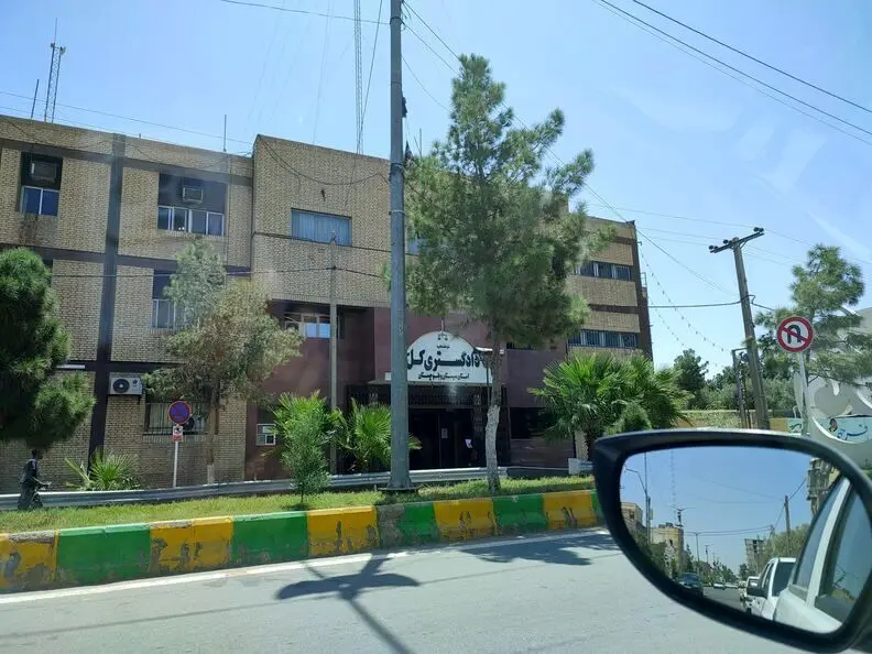 تصاویر اولیه از شروع درگیری در نزدیکی دادگستری زاهدان