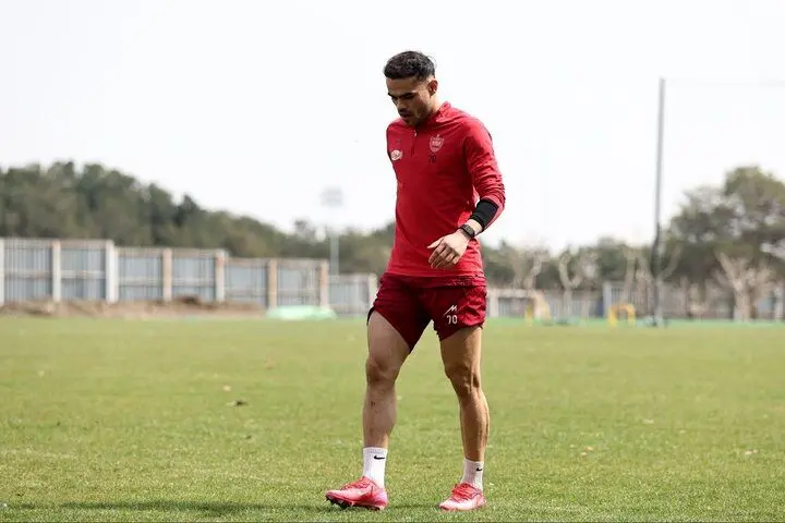 بازگشت چندباره ارونوف به تمرینات پرسپولیس
