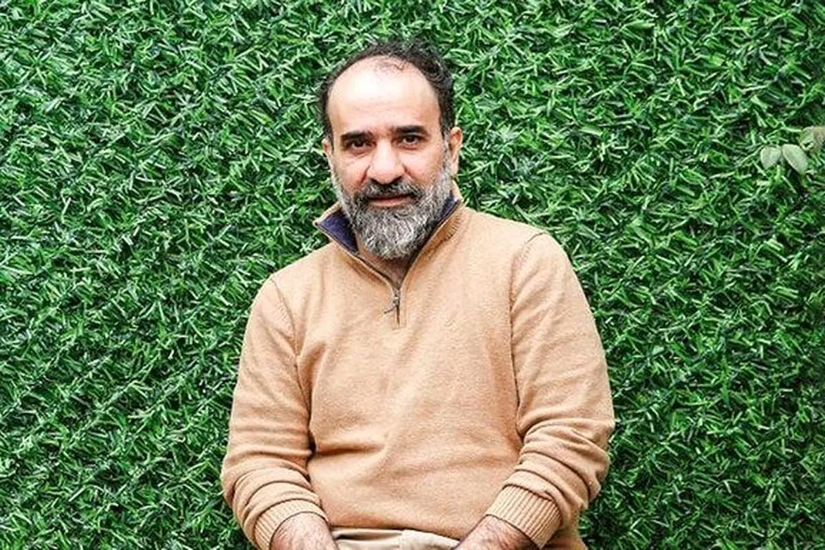 بیوگرافی رضا امیرخانی؛ از نویسندگی در دانشگاه صنعتی شریف تا سقوط با پاراگلایدر