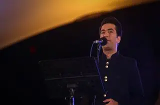 ویدیو؛ اجرای محمد معتمدی در تجمع شبانه میدان انقلاب