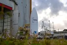 موشک سنگین آریان به فضا می‌رود