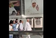 بازدید یک سیاستمدار با کولر از معبد!