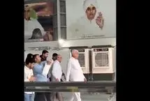 بازدید یک سیاستمدار با کولر از معبد!