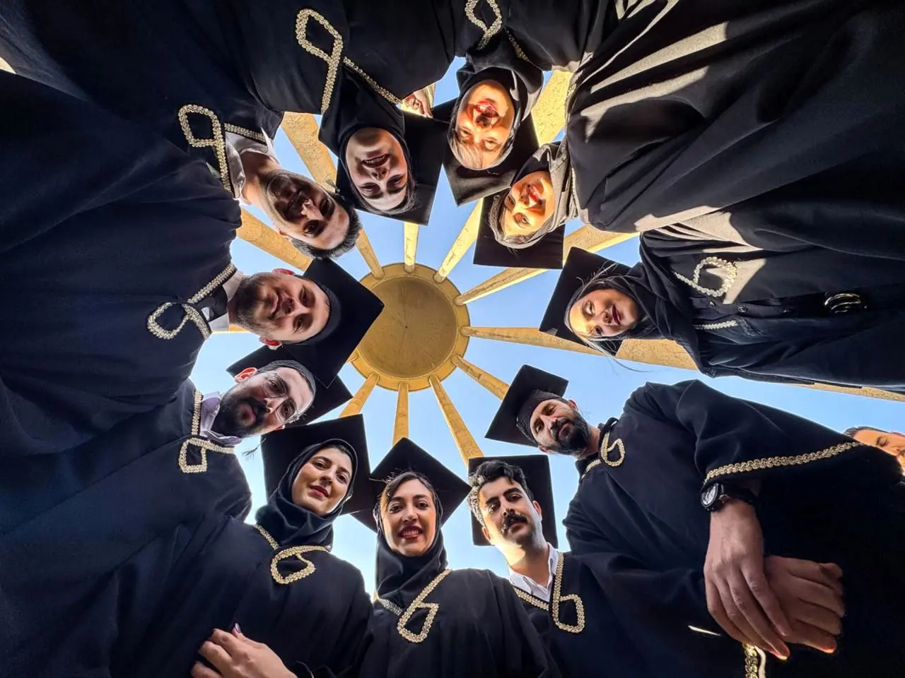تصاویر؛ ادای سوگند پزشکان در آرامگاه ابوعلی سینا