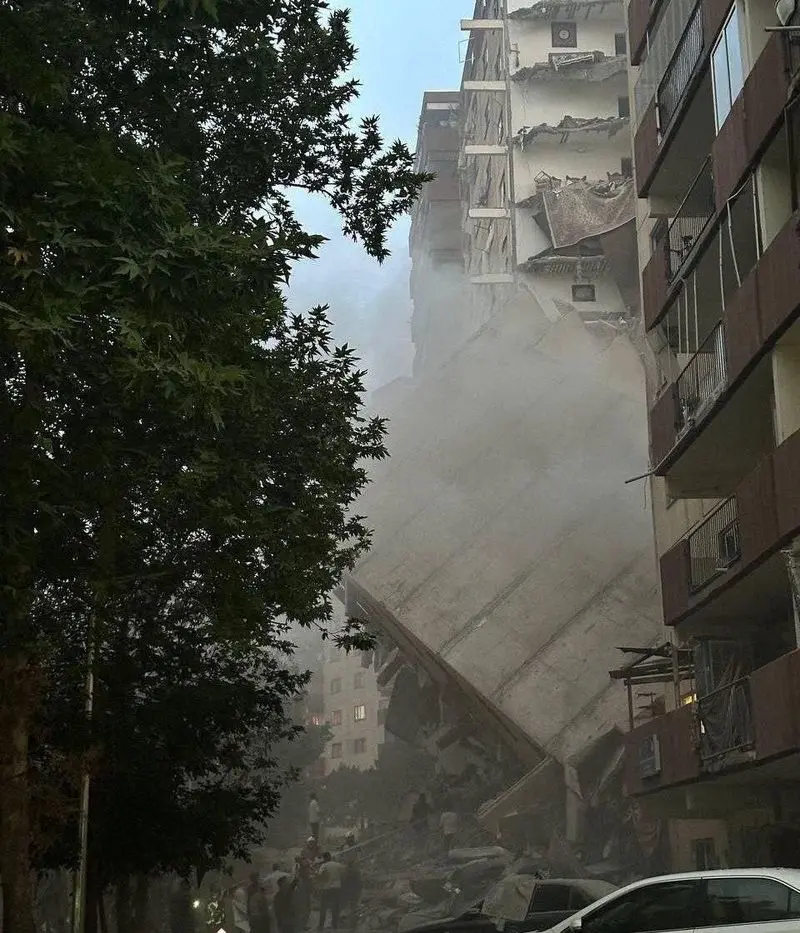 1ریزش ساختمان پس از انفجار