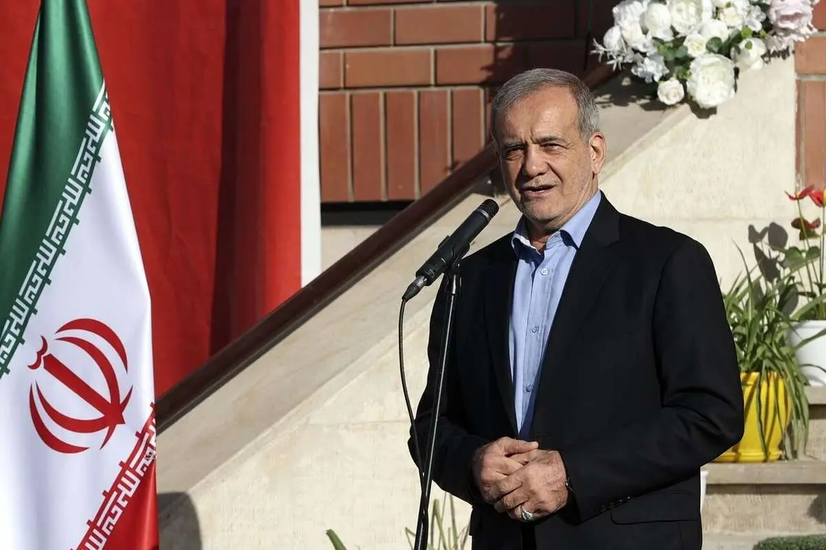 انسان‌سازی مهمتر از هواپیماسازی است آقای رئیس جمهور