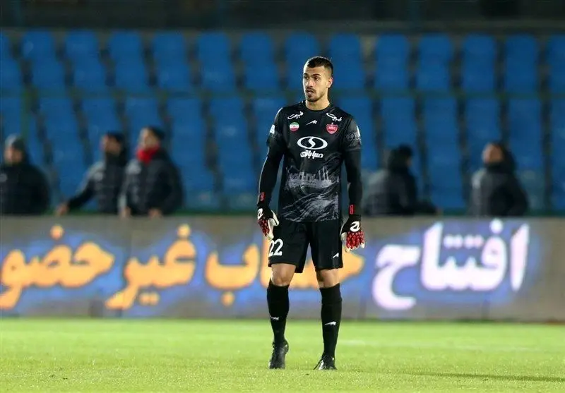 دروازه‌بان پرسپولیس در آستانه امضای قرارداد با گل‌گهر

