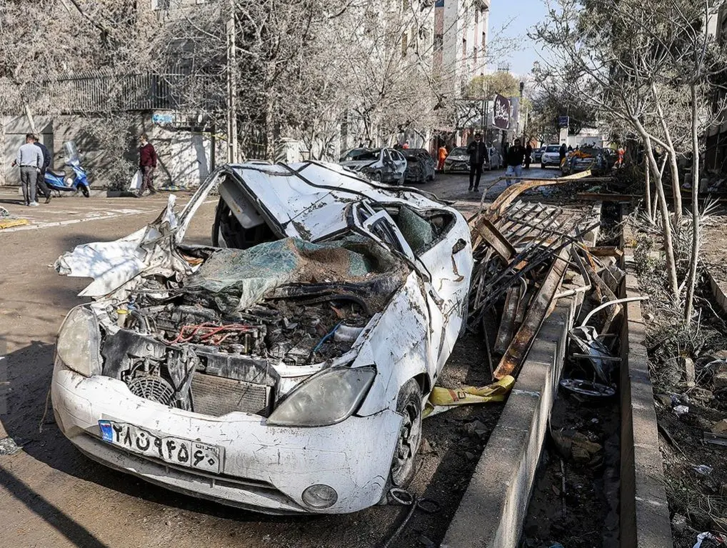 تصاویر؛ حمله هوایی به خیابان ملک الشعرای بهار