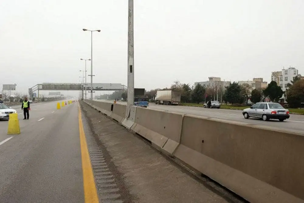 راز پنهان حفاظ‌های جاده‌ای؛ فلزی‌ها بهترند یا بتنی‌ها؟
