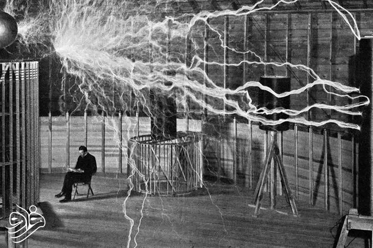 تسلا ۱۰۰ سال قبل آینده ما را دیده بود: اینترنت و گوشی در جیب!