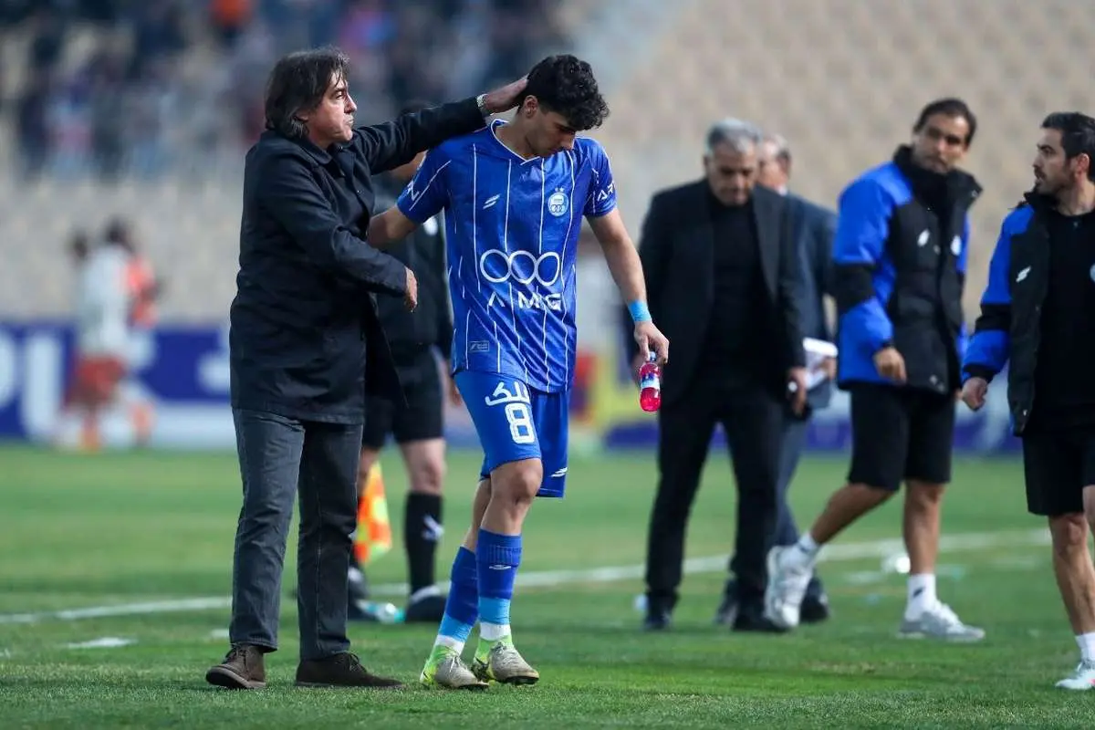 دست نوازش ساپینتو بر سر پدیده استقلال