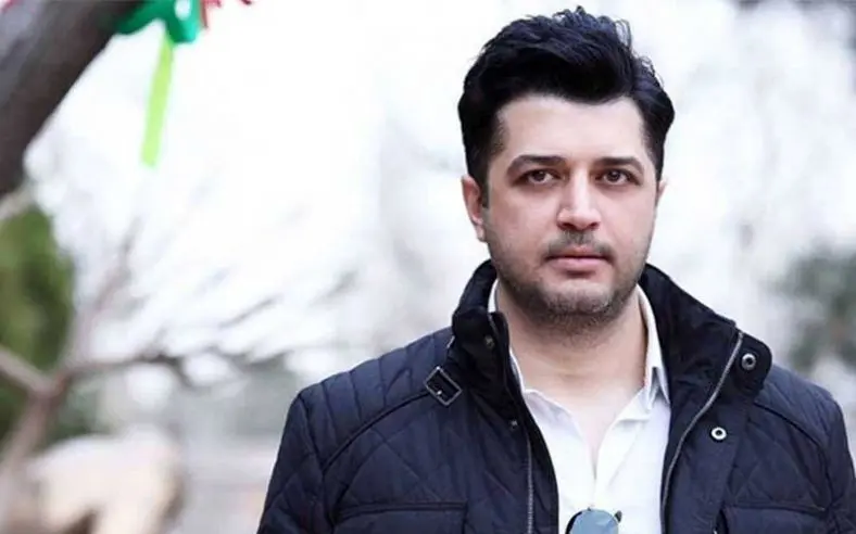 سلفی پندار اکبری با حیوان خانگیش