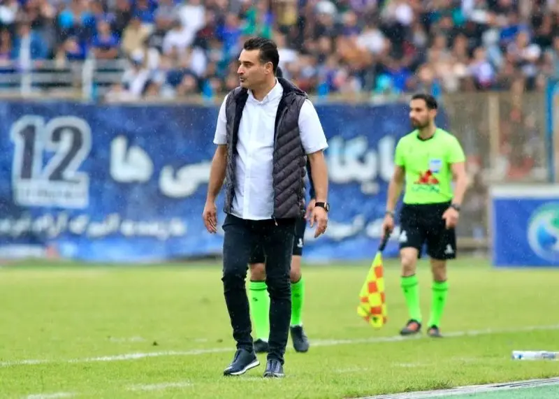 بازی جنجالی داماش در لیگ یک؛ یقه‌گیری و دعوای لیدر با گلر وسط بازی!