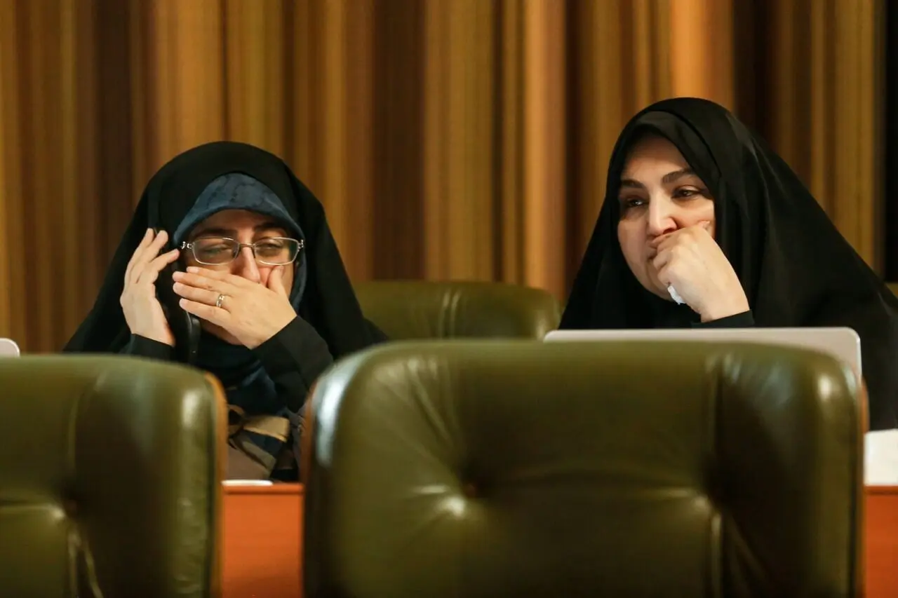 تصاویر؛ حاشیه‌هایی از جلسه شورای اسلامی شهر تهران