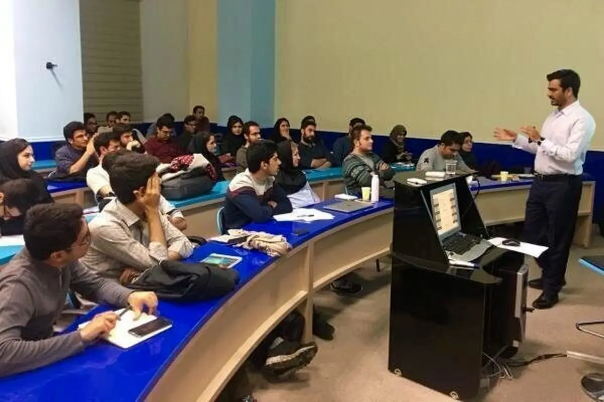 آمار نگران‌کننده دانشجویان مشروطی؛ علت چیست؟
